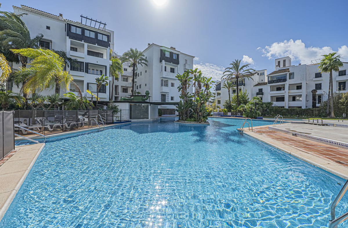 Appartement te koop in Elviria | 2 slaapkamers H5305678