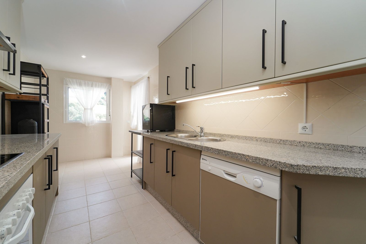 Penthouse te koop in Elviria | 2 slaapkamers H5308066