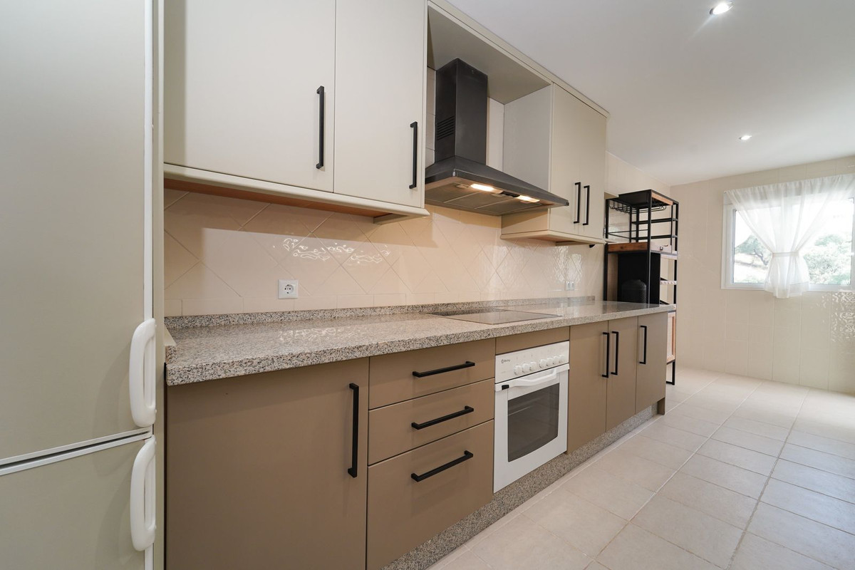 Penthouse te koop in Elviria | 2 slaapkamers H5308066