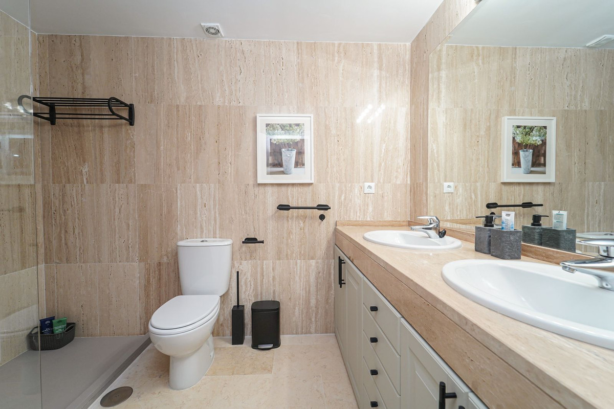 Penthouse te koop in Elviria | 2 slaapkamers H5308066