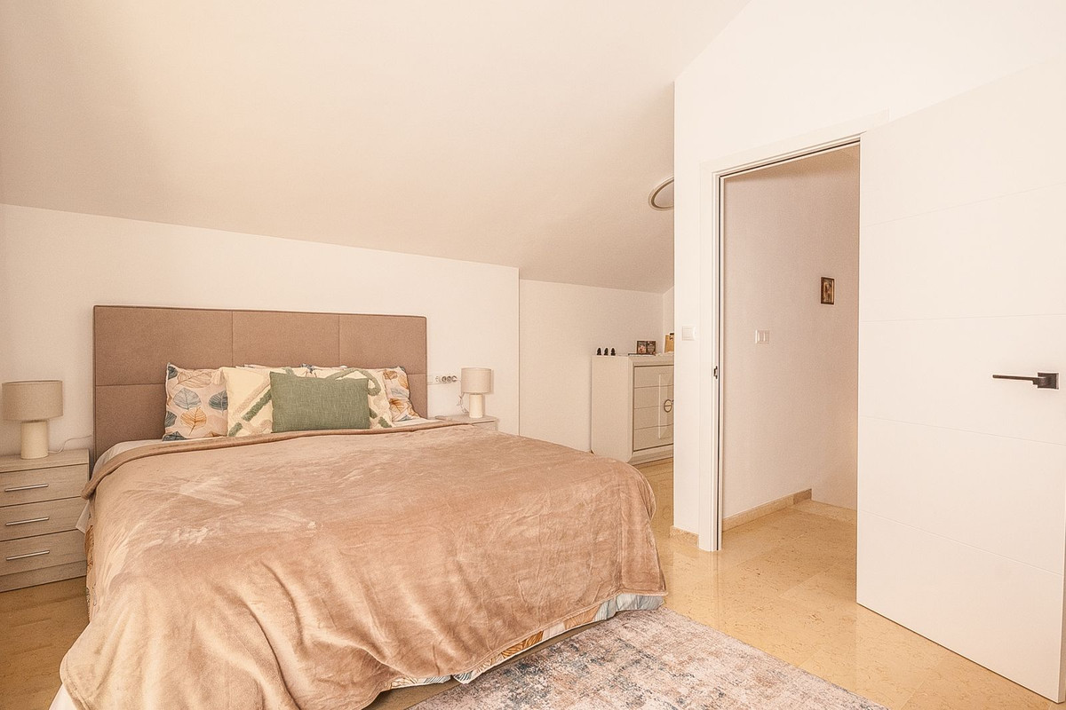 Penthouse te koop in Elviria | 2 slaapkamers H5308120