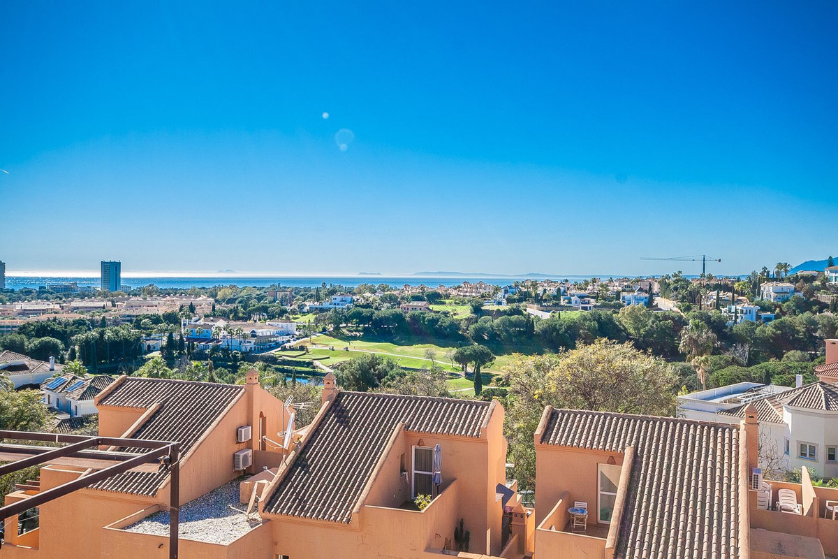 Penthouse te koop in Elviria | 2 slaapkamers H5308120
