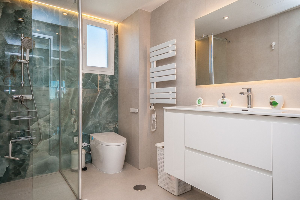 Penthouse te koop in Elviria | 2 slaapkamers H5308120