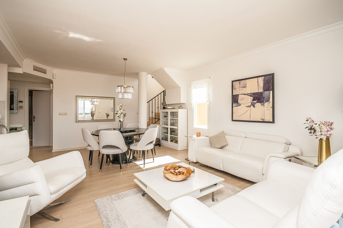 Penthouse te koop in Elviria | 2 slaapkamers H5308147