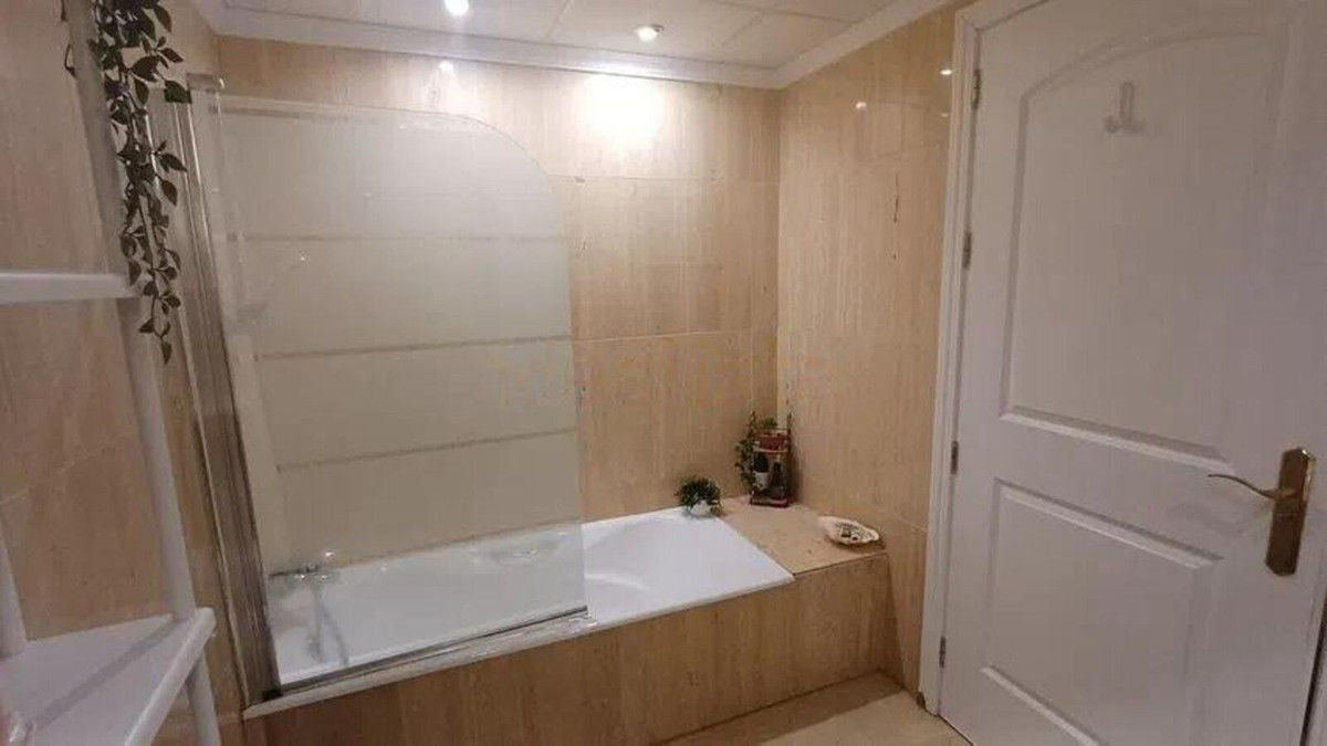 Appartement te koop in Elviria | 2 slaapkamers H5317684