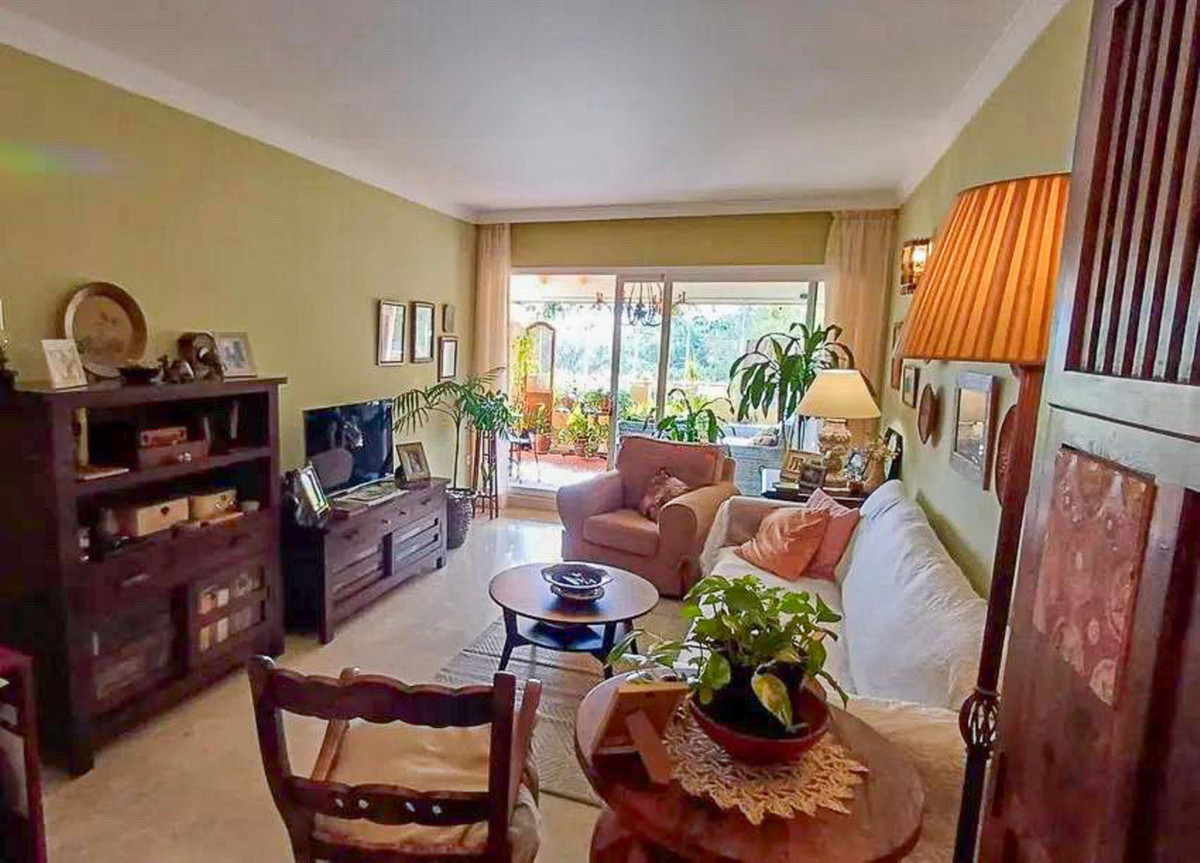 Appartement te koop in Elviria | 2 slaapkamers H5317684