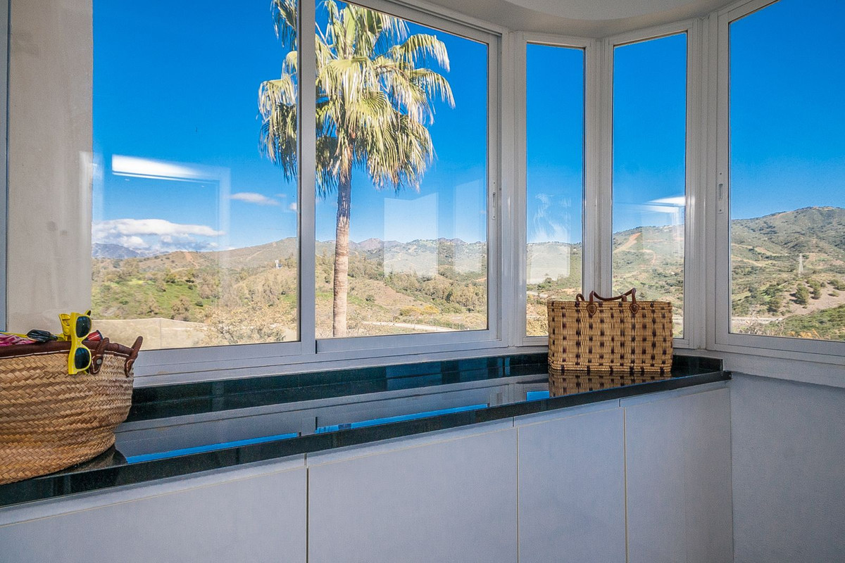 Appartement te koop in Elviria | 3 slaapkamers H5318860