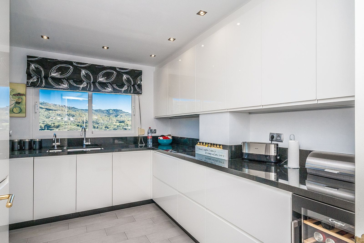 Appartement te koop in Elviria | 3 slaapkamers H5318860