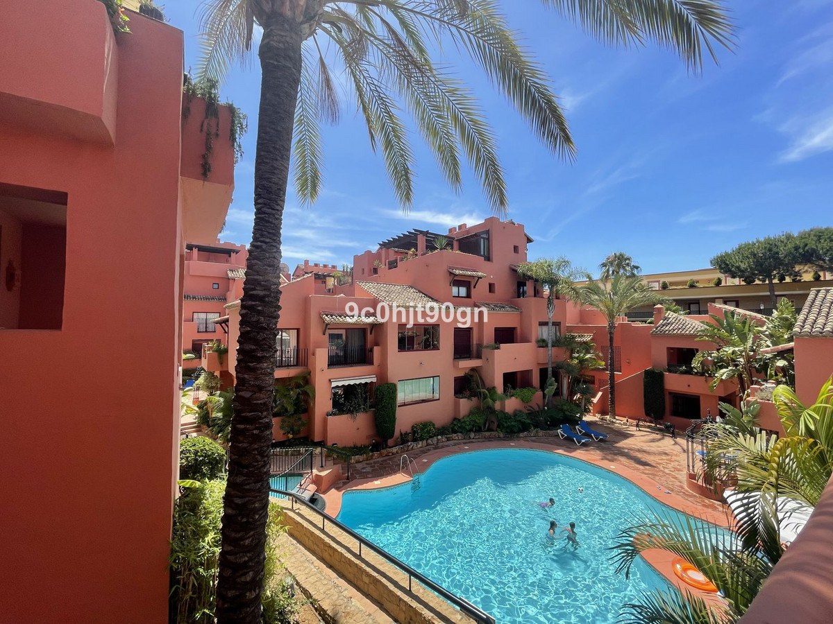Appartement te koop in Elviria | 3 slaapkamers H5324560