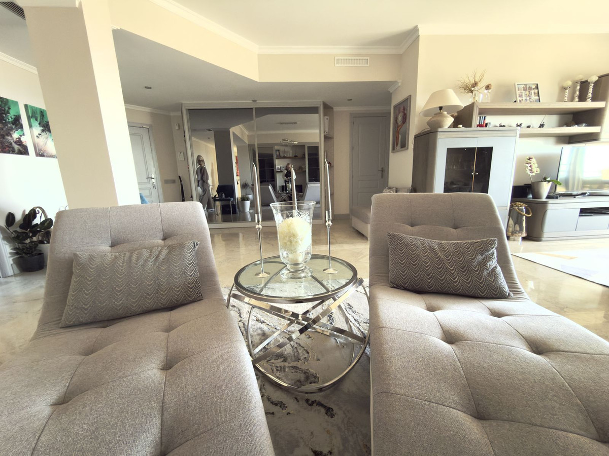 Penthouse te koop in Elviria | 3 slaapkamers H5324641