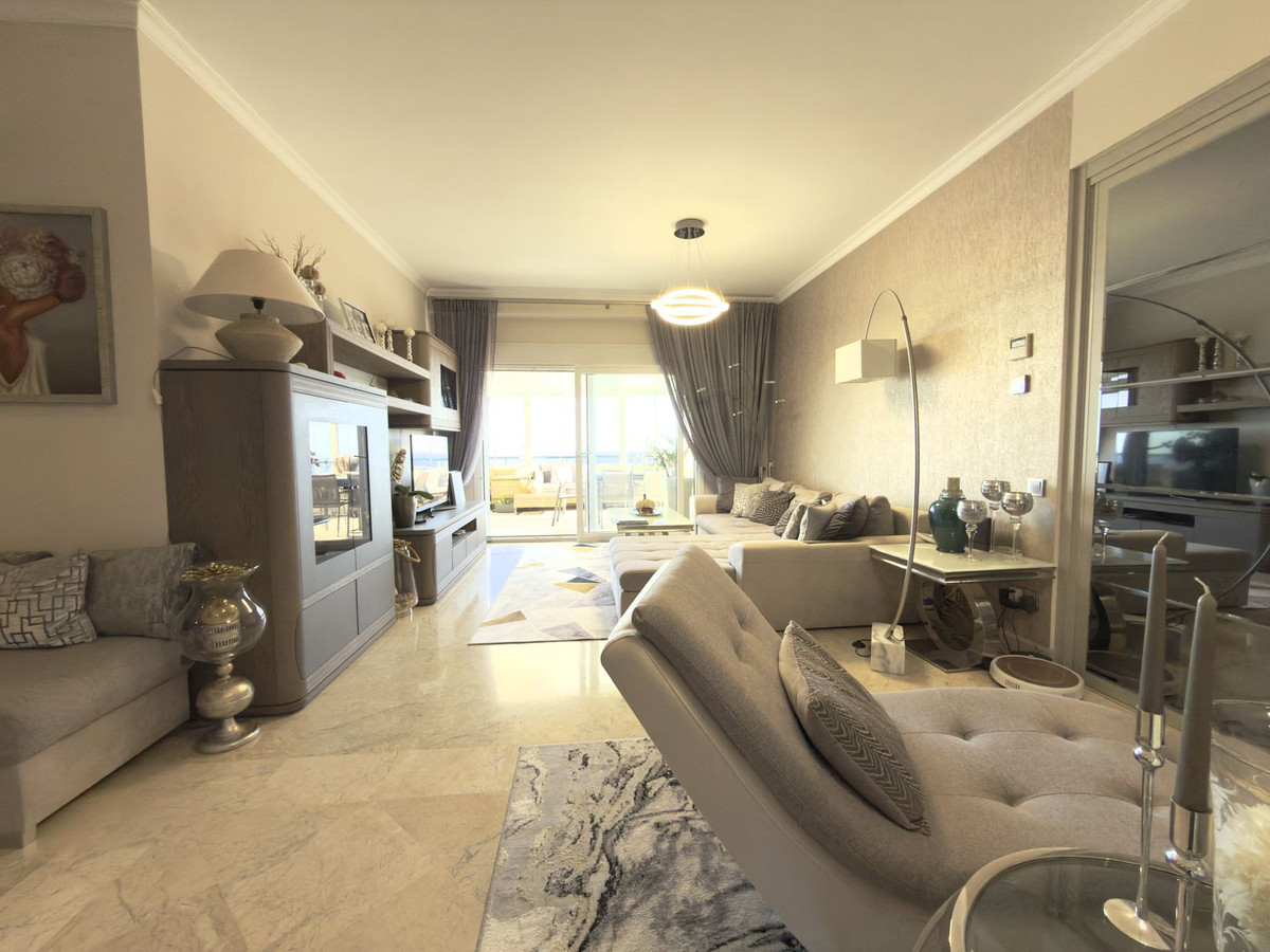 Penthouse te koop in Elviria | 3 slaapkamers H5324641