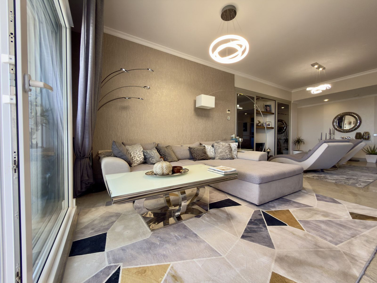 Penthouse te koop in Elviria | 3 slaapkamers H5324641