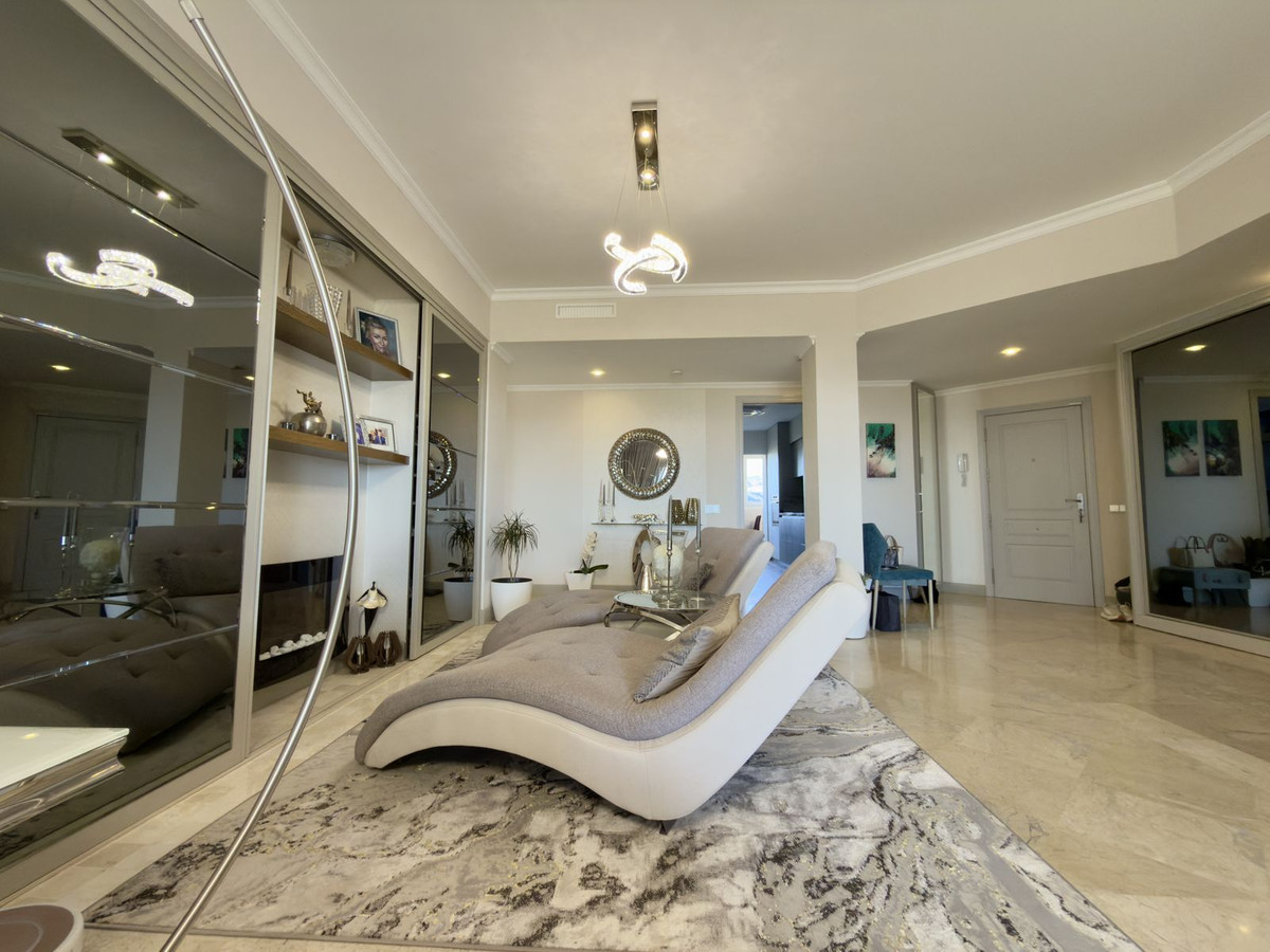 Penthouse te koop in Elviria | 3 slaapkamers H5324641