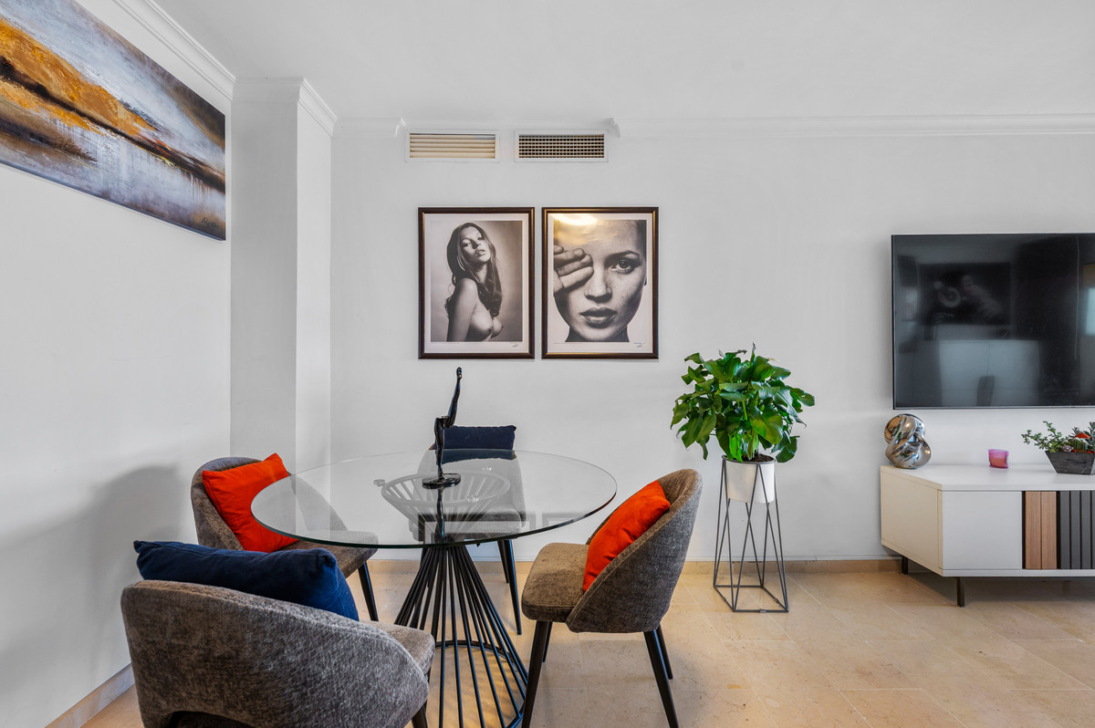 Appartement te koop in Elviria | 2 slaapkamers H5324800