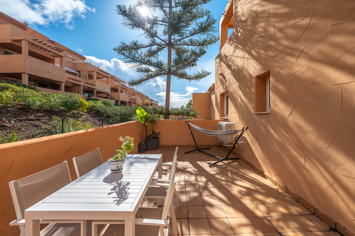 Appartement te koop in Elviria | 2 slaapkamers H5324800