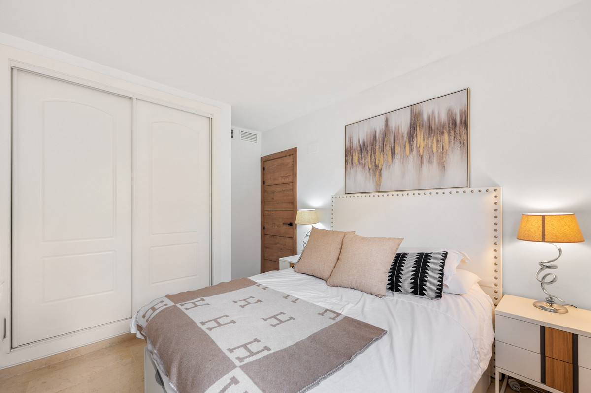 Appartement te koop in Elviria | 2 slaapkamers H5324800