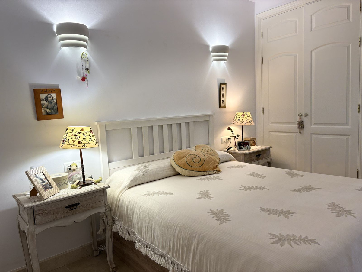 Appartement te koop in Elviria | 2 slaapkamers H5325427