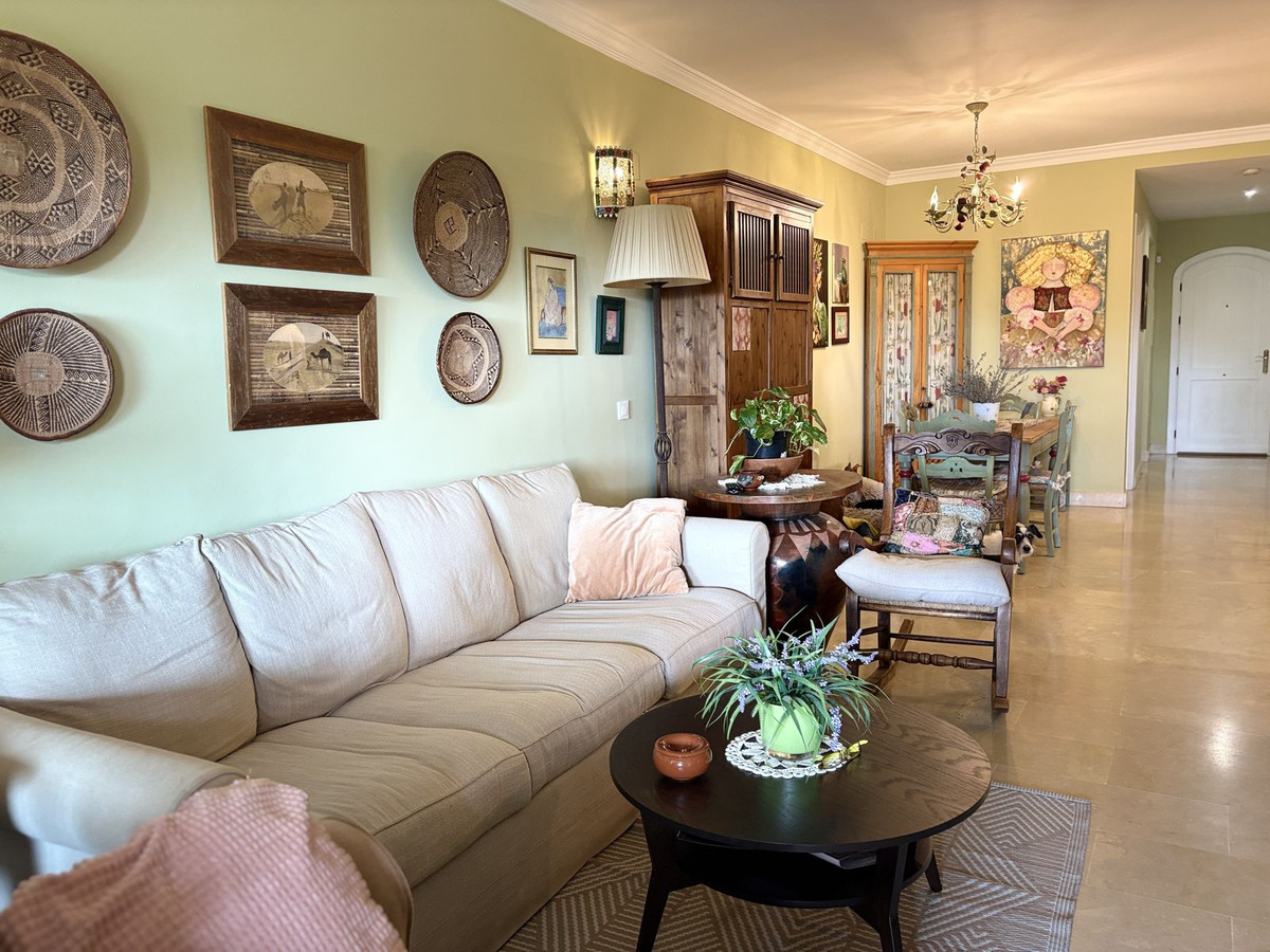 Appartement te koop in Elviria | 2 slaapkamers H5325427