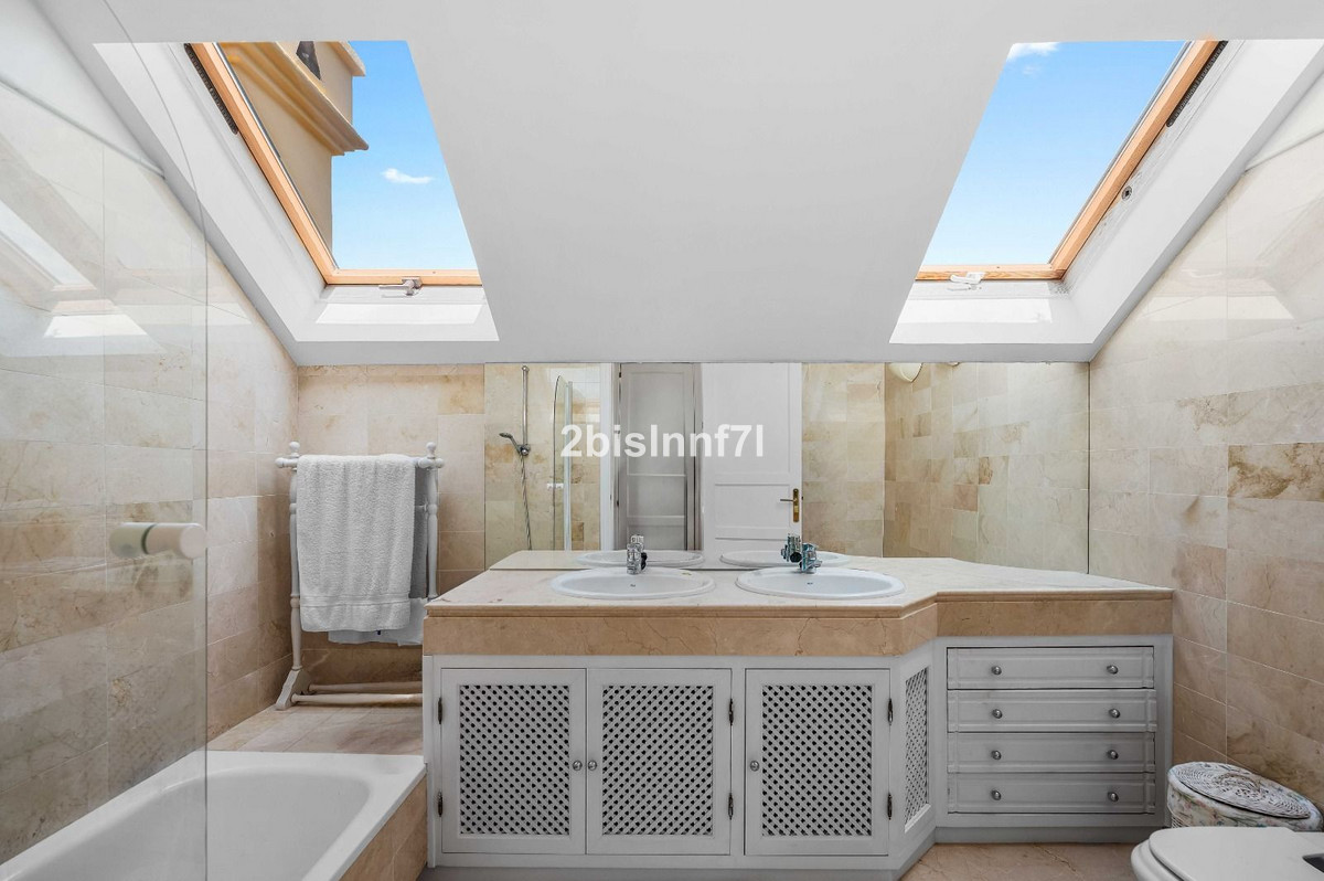 Penthouse Duplex te koop in Elviria | 3 slaapkamers H5337391