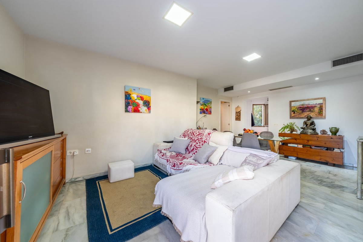 Penthouse te koop in Elviria | 2 slaapkamers H5342119
