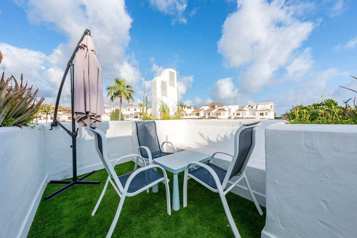 Penthouse te koop in Elviria | 2 slaapkamers H5342119