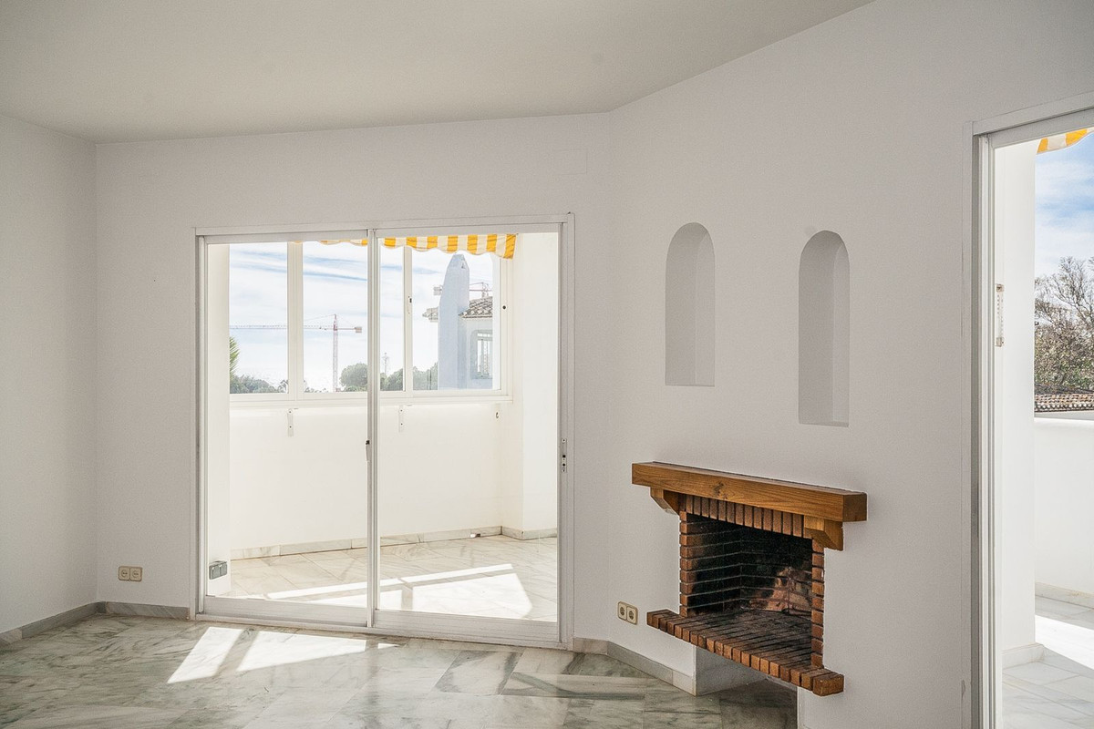 Appartement te koop in Elviria | 2 slaapkamers H5347222