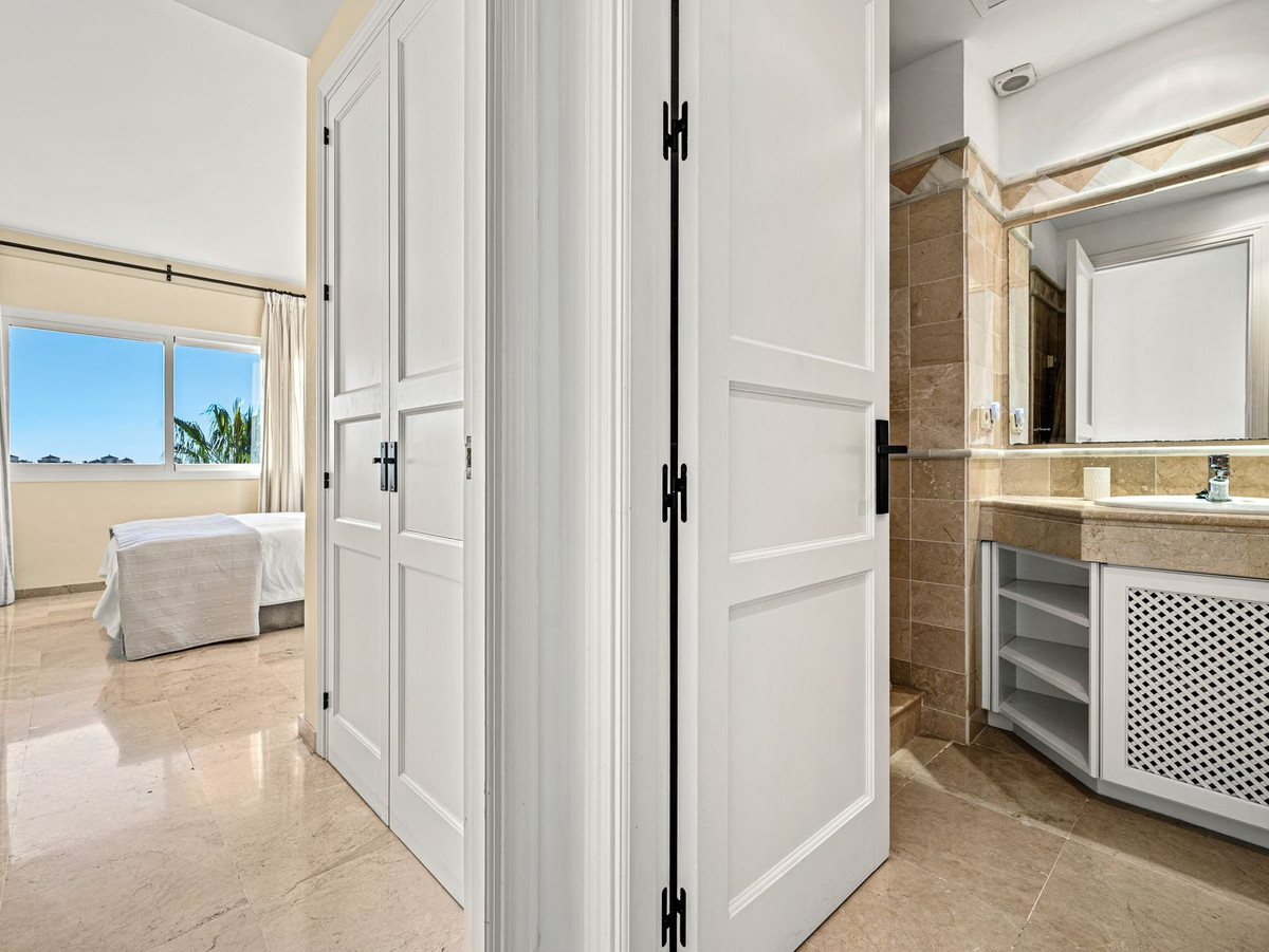 Appartement te koop in Elviria | 3 slaapkamers H5348806