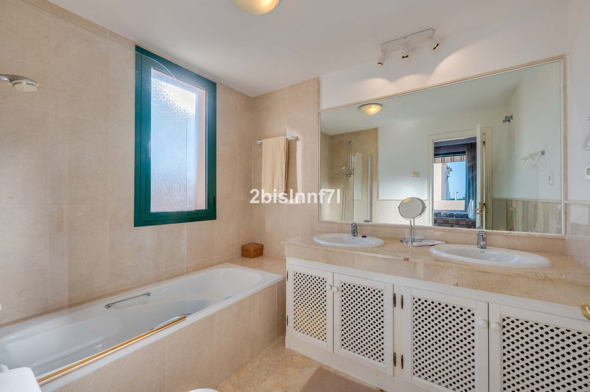 Appartement te koop in Elviria | 3 slaapkamers H5354098