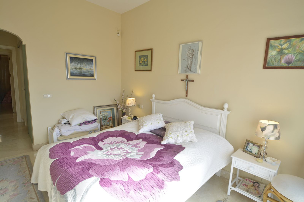 Appartement te koop in Elviria | 2 slaapkamers H5359123