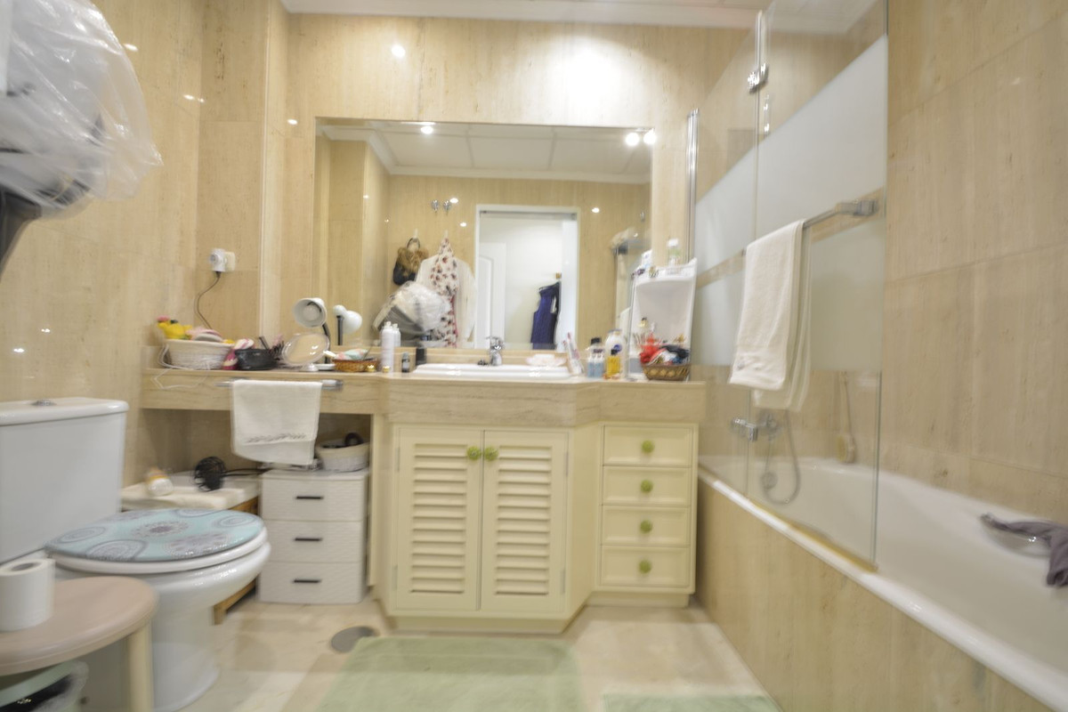 Appartement te koop in Elviria | 2 slaapkamers H5359123