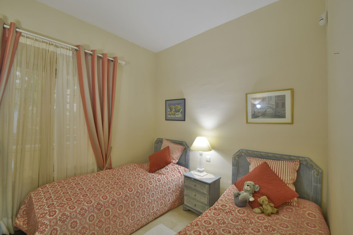 Appartement te koop in Elviria | 2 slaapkamers H5359123