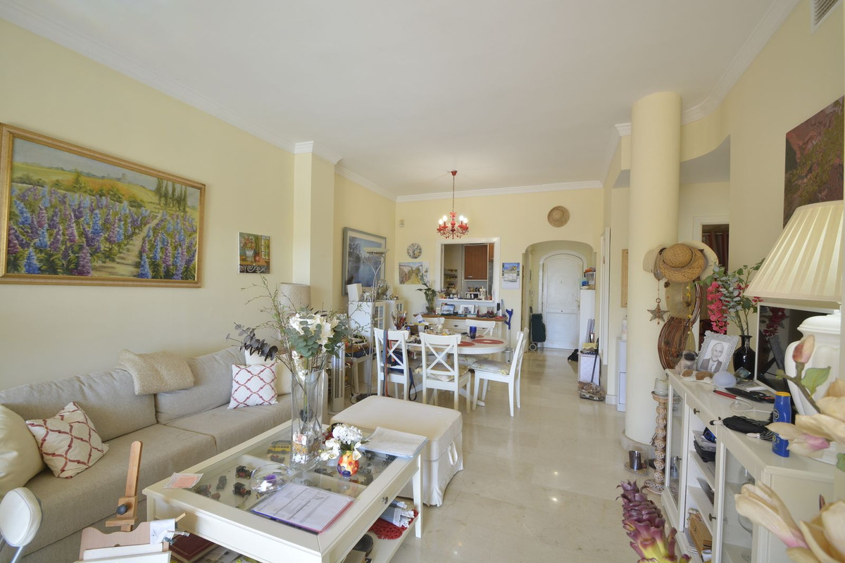 Appartement te koop in Elviria | 2 slaapkamers H5359123