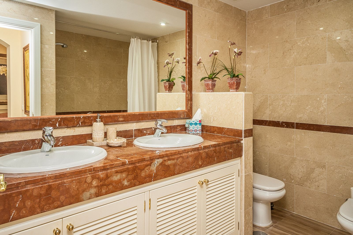 Appartement te koop in Elviria | 2 slaapkamers H5361736