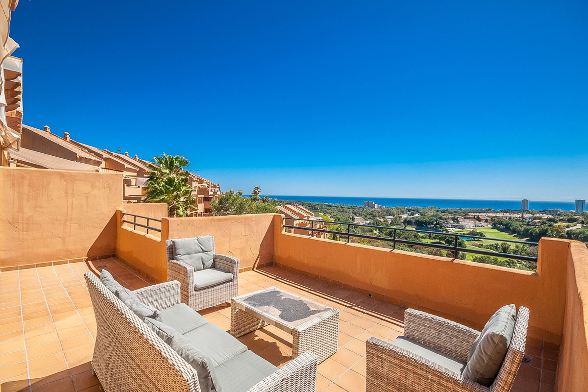 Penthouse te koop in Elviria | 2 slaapkamers H5361754