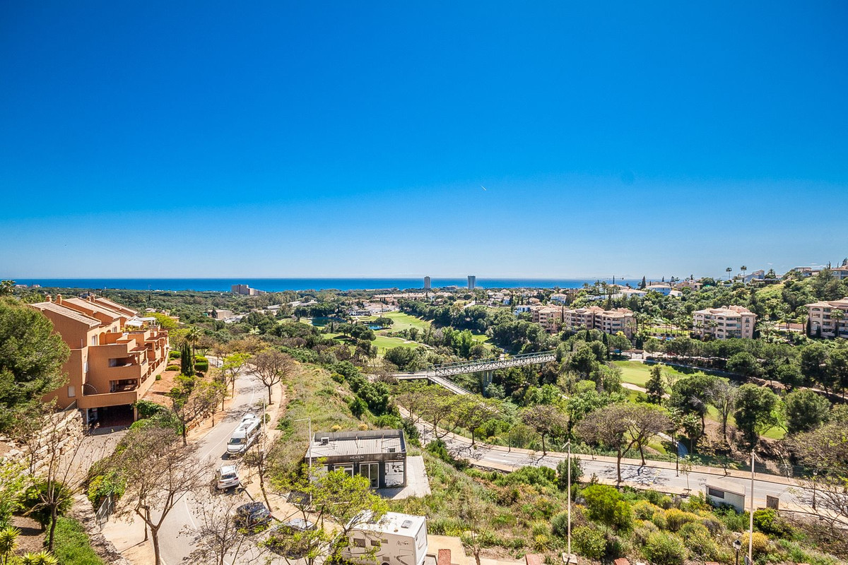 Penthouse te koop in Elviria | 2 slaapkamers H5361754