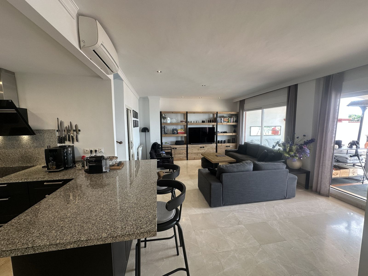 Appartement te koop in Elviria | 3 slaapkamers H5365231