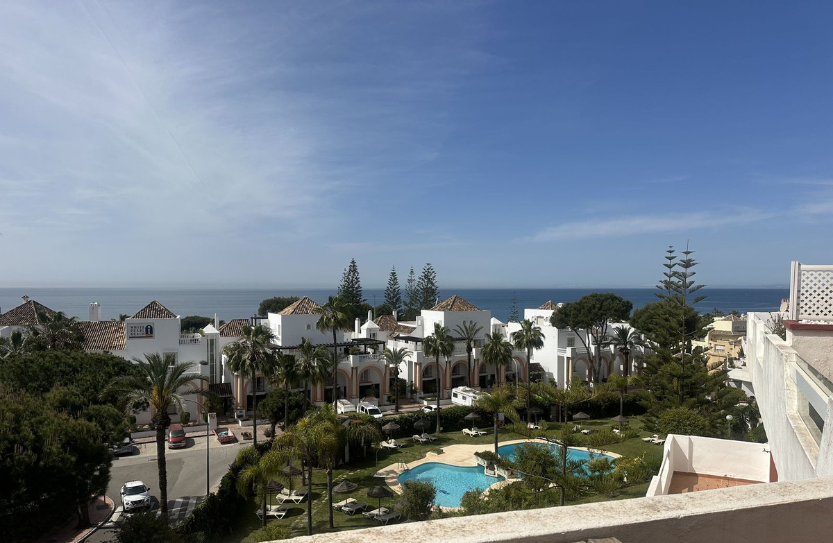 Appartement te koop in Elviria | 3 slaapkamers H5365231