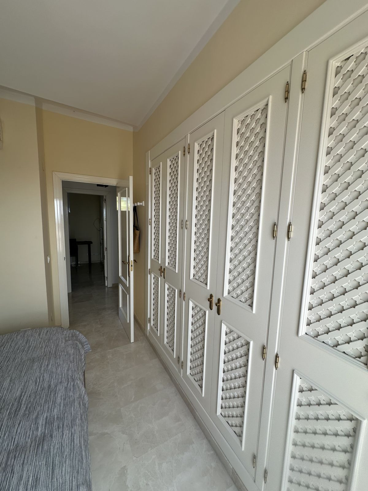 Appartement te koop in Elviria | 3 slaapkamers H5365231