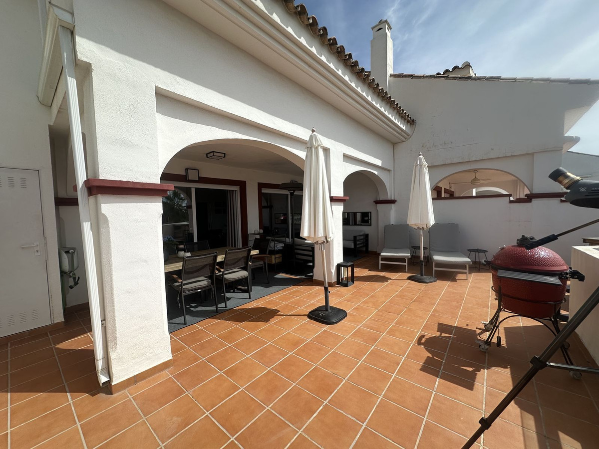 Appartement te koop in Elviria | 3 slaapkamers H5365231