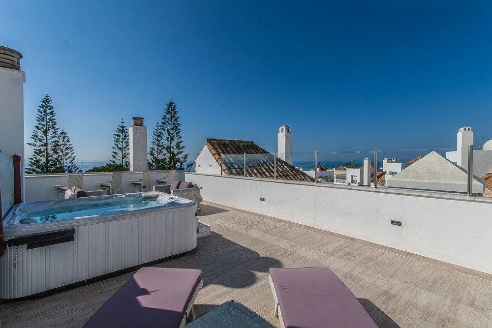 Penthouse te koop in Elviria | 4 slaapkamers H5366002