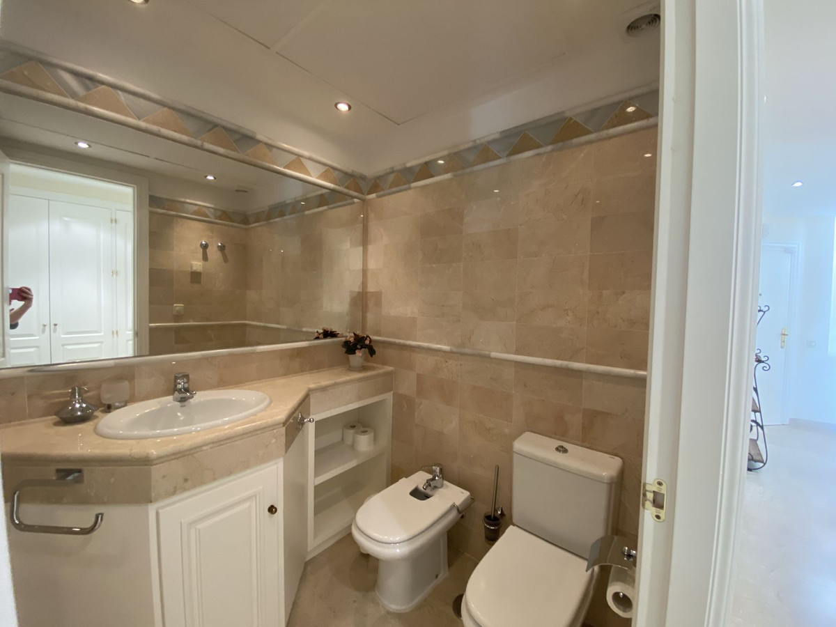 Appartement te koop in Elviria | 3 slaapkamers H5366656