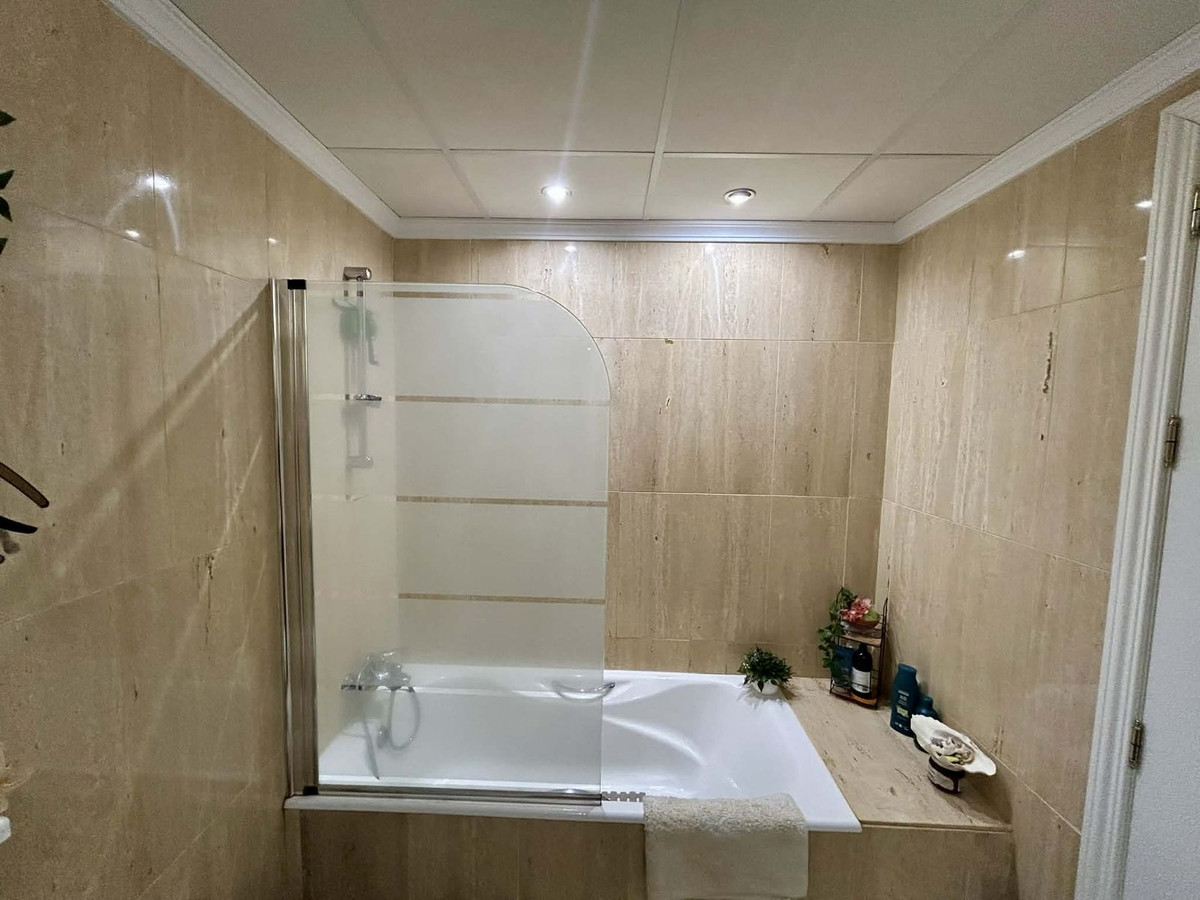 Appartement te koop in Elviria | 2 slaapkamers H5367124