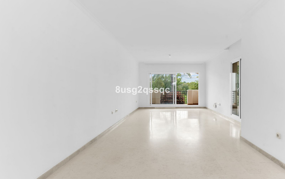 Appartement te koop in Elviria | 3 slaapkamers H5378707