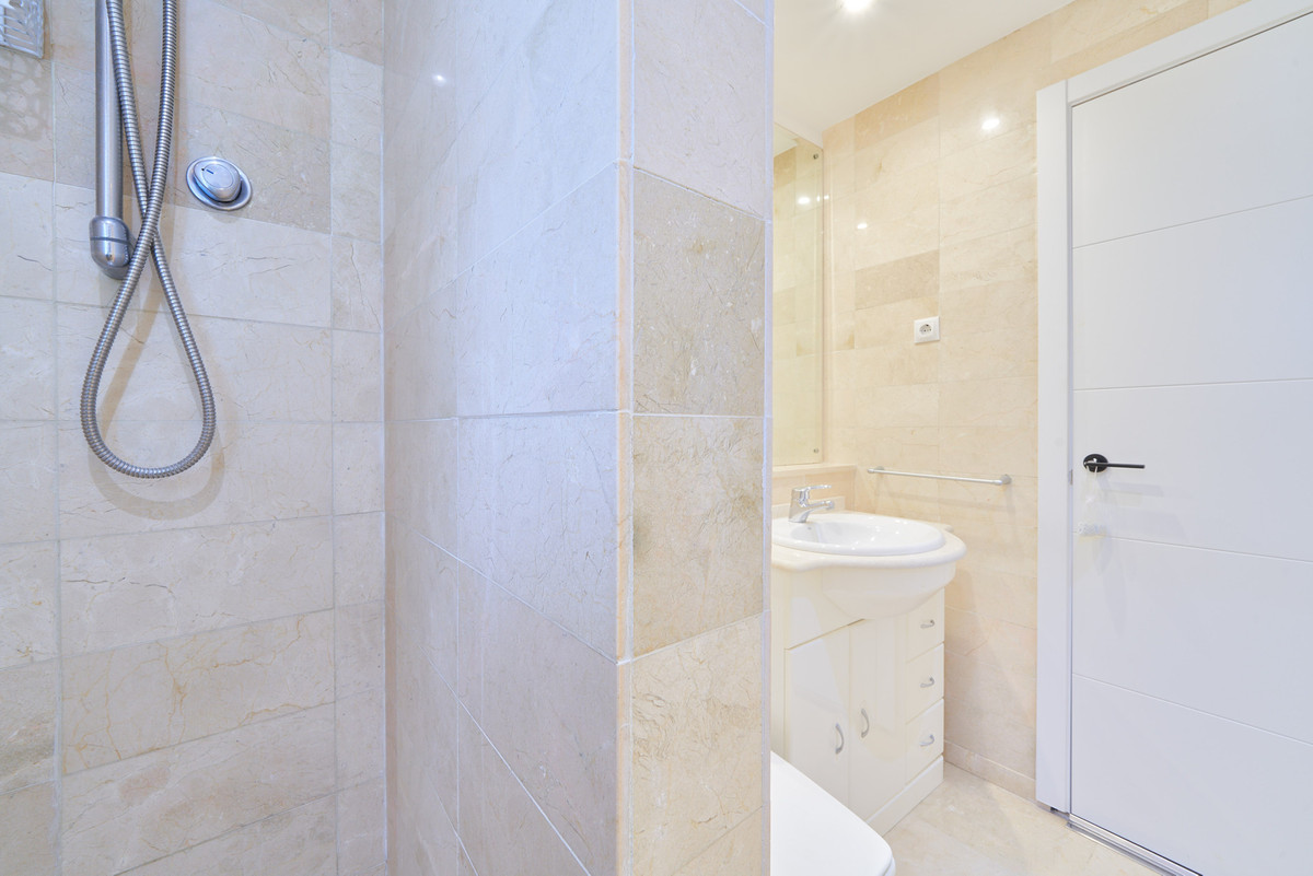 Appartement te koop in Elviria | 2 slaapkamers H5383720