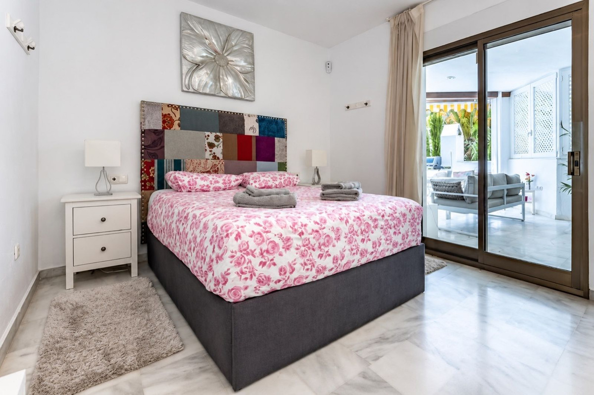 Appartement te koop in Elviria | 4 slaapkamers H5389717