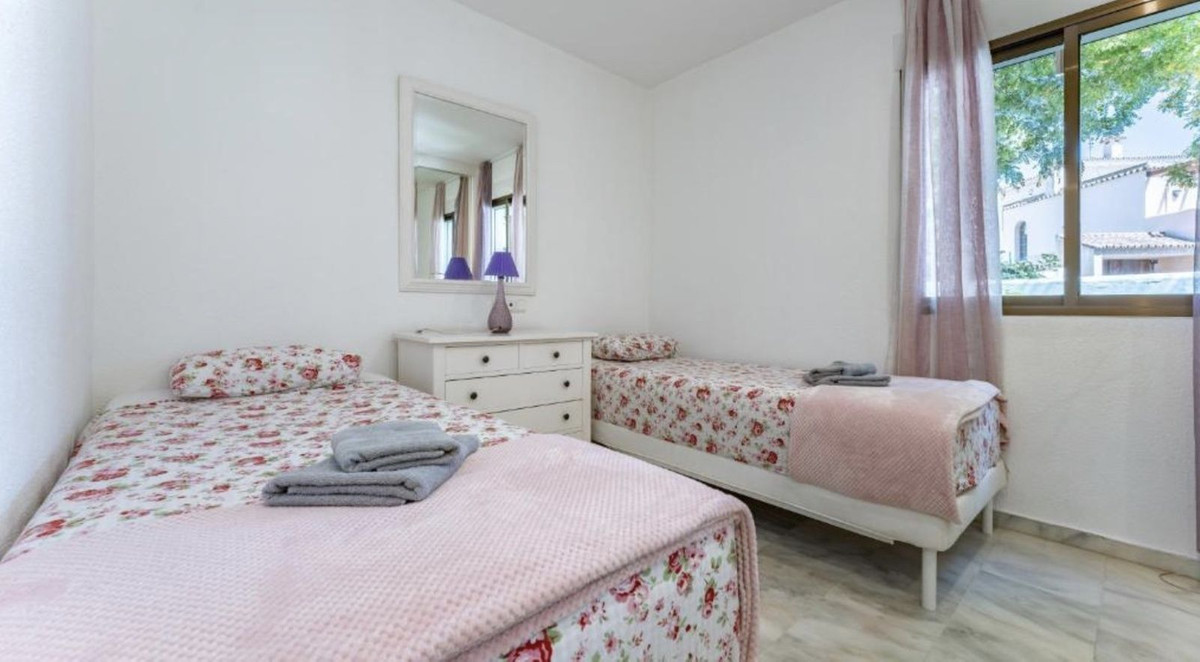 Appartement te koop in Elviria | 4 slaapkamers H5389717