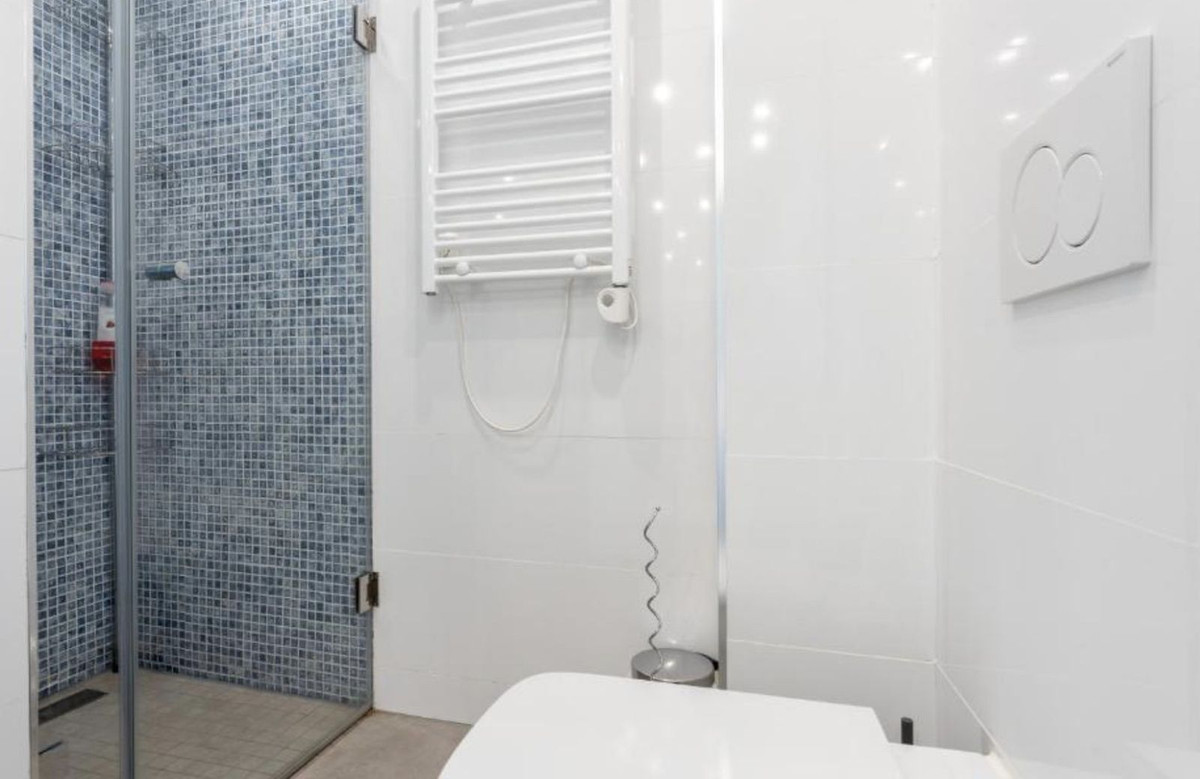 Appartement te koop in Elviria | 4 slaapkamers H5389717