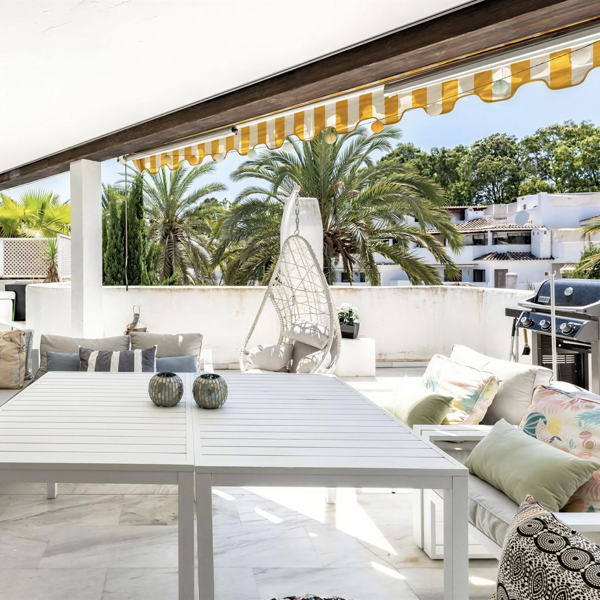 Appartement te koop in Elviria | 4 slaapkamers H5389717