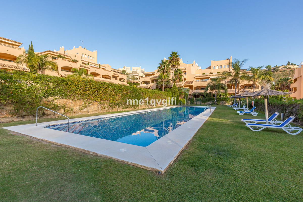 Penthouse te koop in Elviria | 3 slaapkamers H5394994