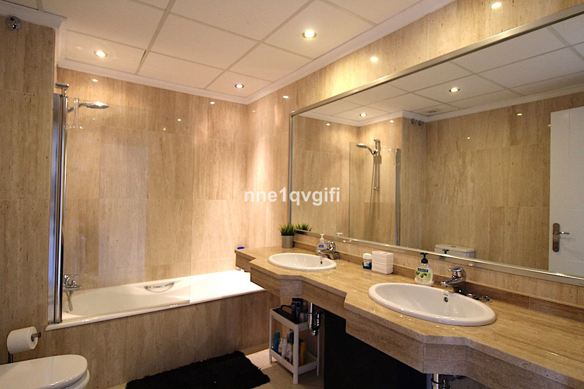 Penthouse te koop in Elviria | 3 slaapkamers H5394994